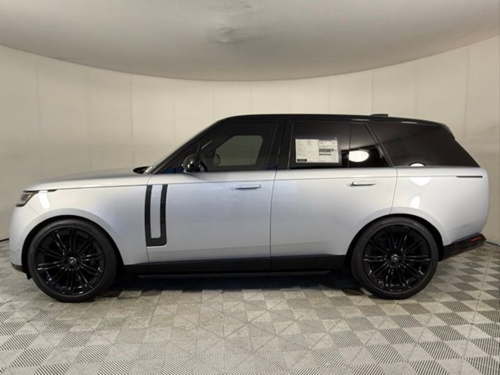 New 2025 Land Rover Range Rover SE SUV