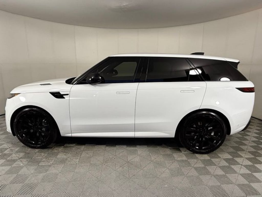 New 2026 Land Rover Range Rover Sport Dynamic SE SUV