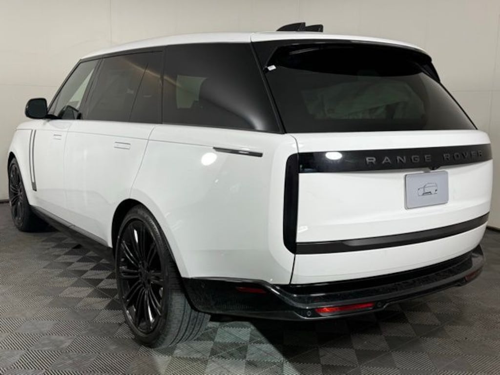 New 2026 Land Rover Range Rover SE 7 Seats SUV