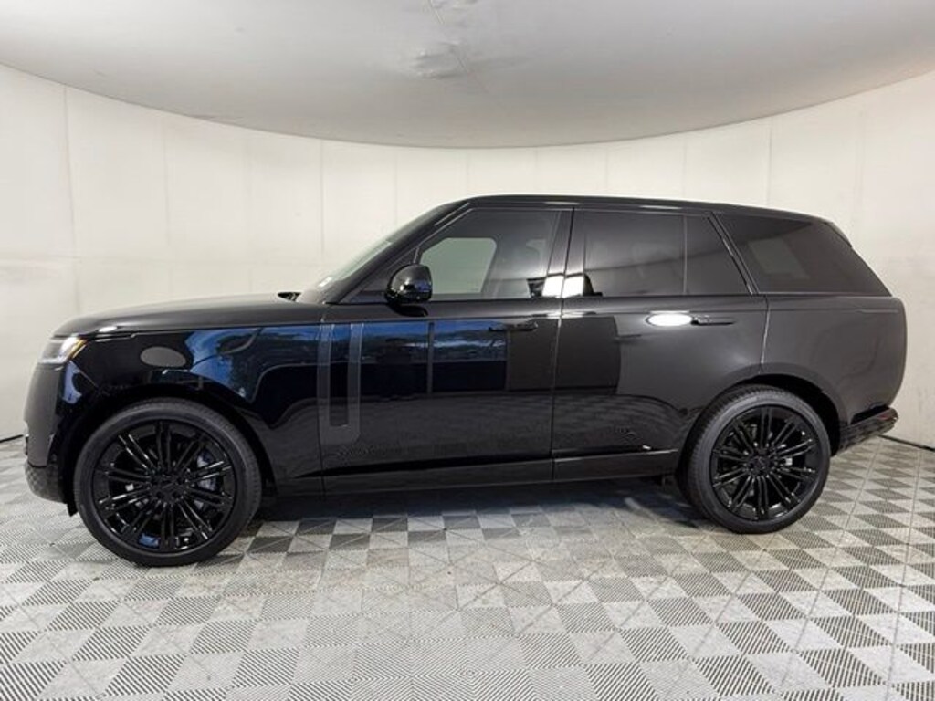 New 2026 Land Rover Range Rover SE SUV