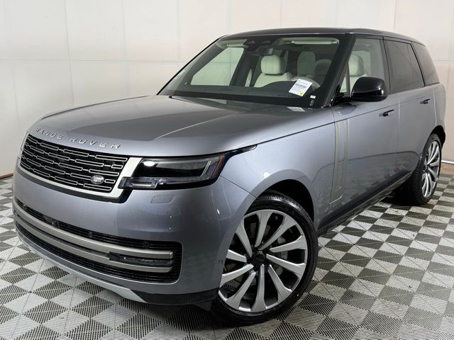 2026 Land Rover Range Rover SE's photo