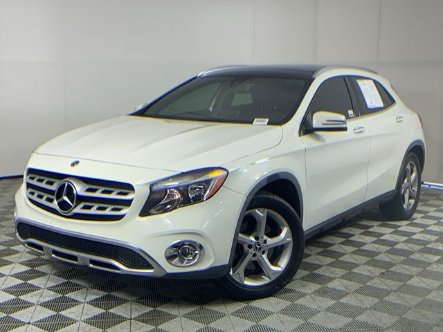 2018 Mercedes Benz GLA 250 photo 2