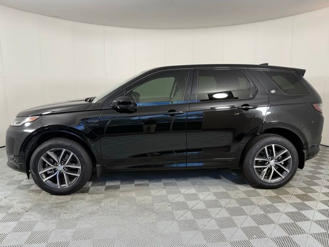 2025 Land Rover Discovery Sport S photo 2