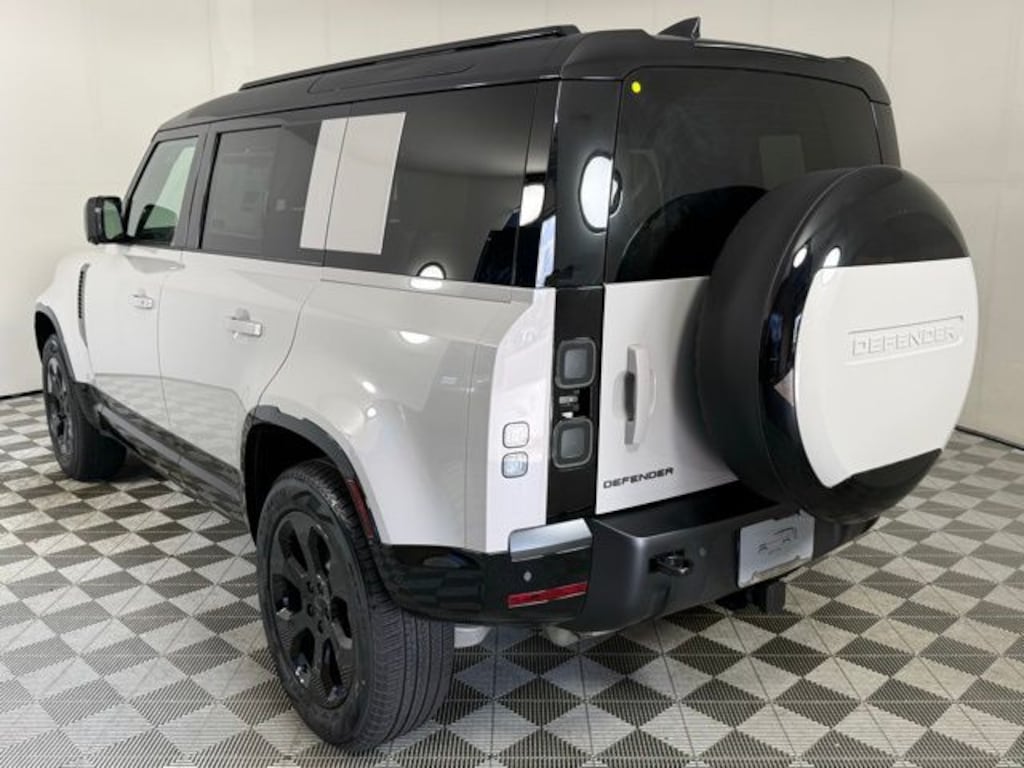 New 2026 Land Rover Defender 110 X-Dynamic SE SUV