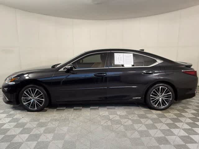 Used 2022 Lexus ES 300h 300h Sedan