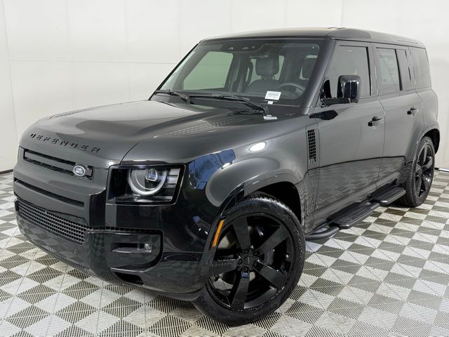 2026 Land Rover Defender X-Dynamic SE's photo