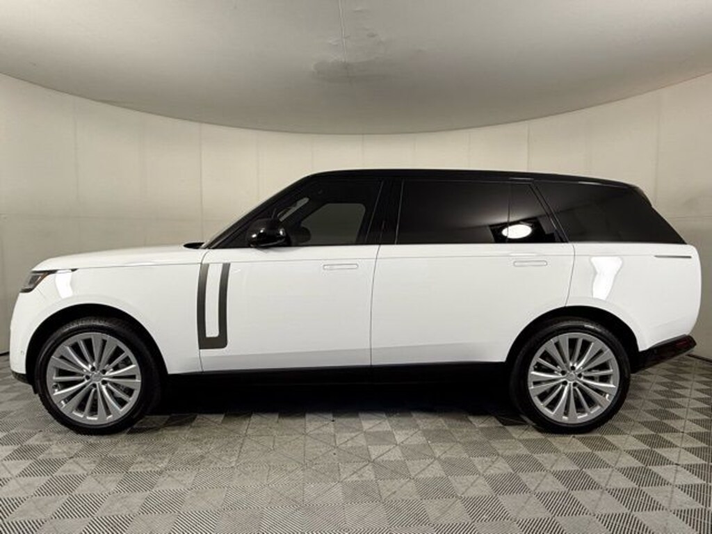 New 2025 Land Rover Range Rover SE LWB 530PS 7-Seats / V8 Long Wheel Base