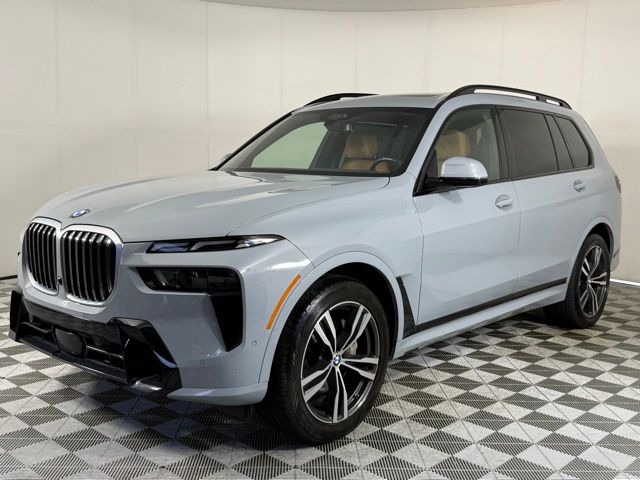 2023 BMW X7 xDrive40i's photo