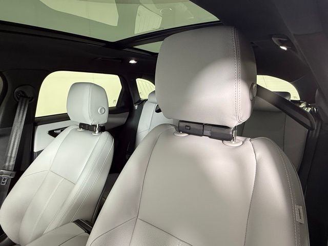 2026 Land Rover Range Rover Velar Dynamic SE - Photo 13