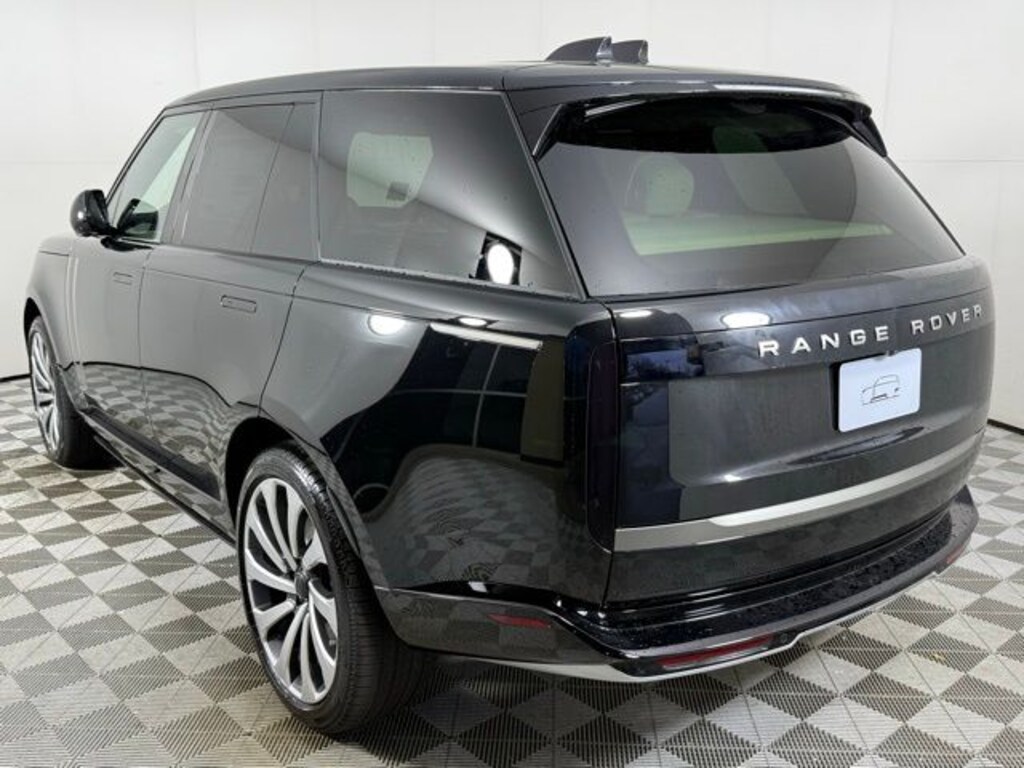 New 2026 Land Rover Range Rover SE SUV