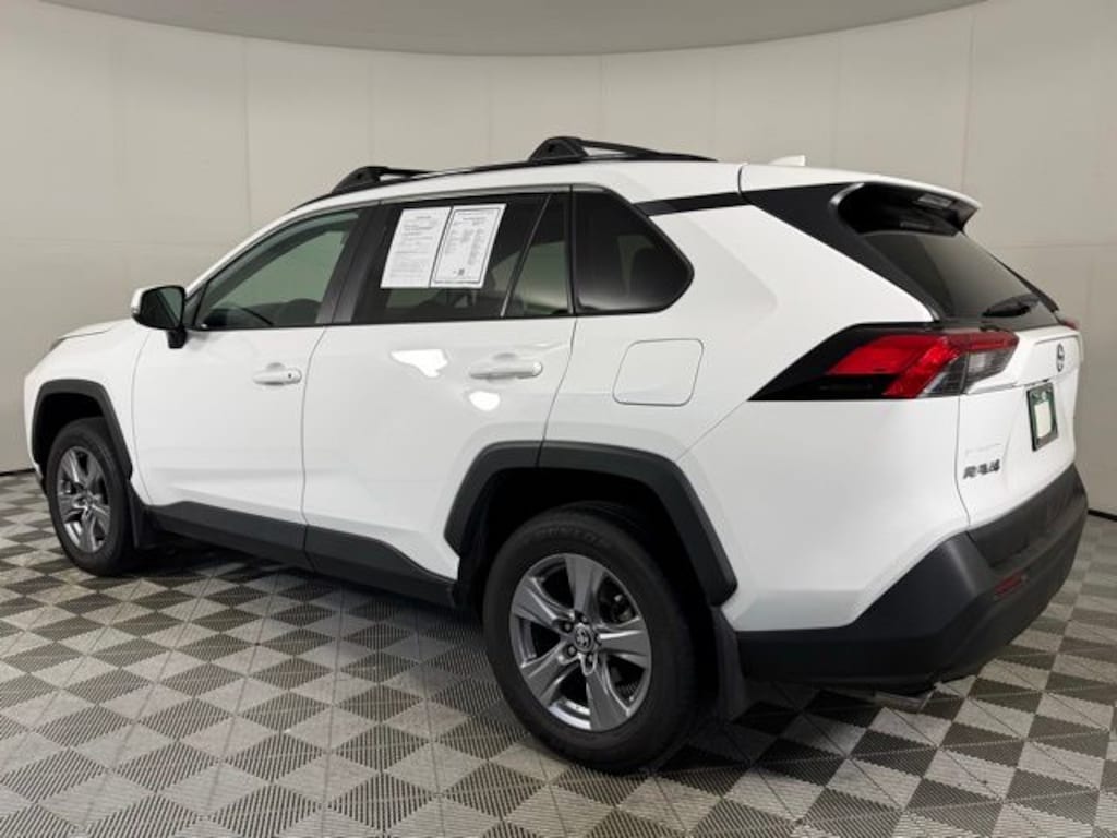 Used 2022 Toyota RAV4 XLE SUV