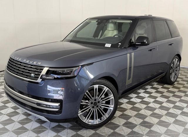 2026 Land Rover Range Rover SE 400PS