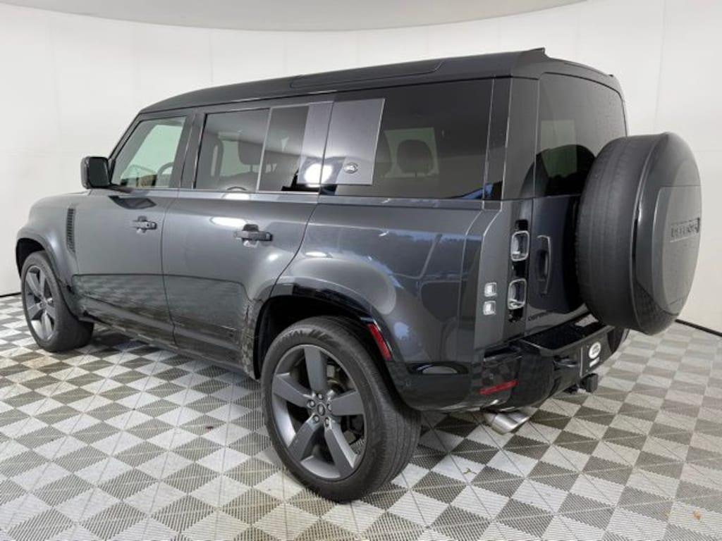 Used 2024 Land Rover Defender 110 V8 SUV