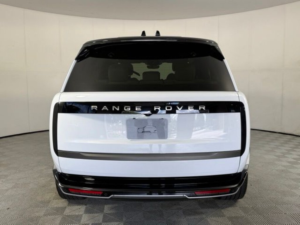 New 2026 Land Rover Range Rover SE 7 Seats SUV
