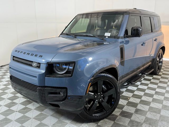 2026 Land Rover Defender 110 X-Dynamic SE P400's photo