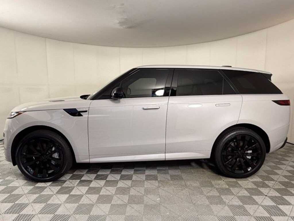 New 2026 Land Rover Range Rover Sport Dynamic SE SUV