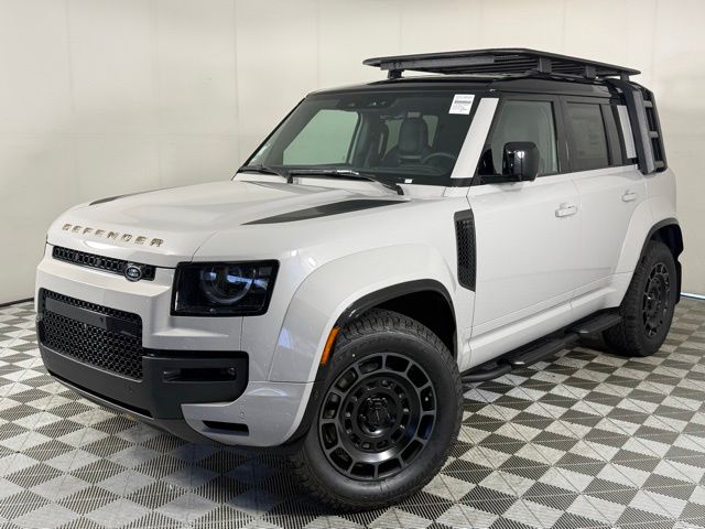 2026 Land Rover Defender 110 OCTA P635's photo