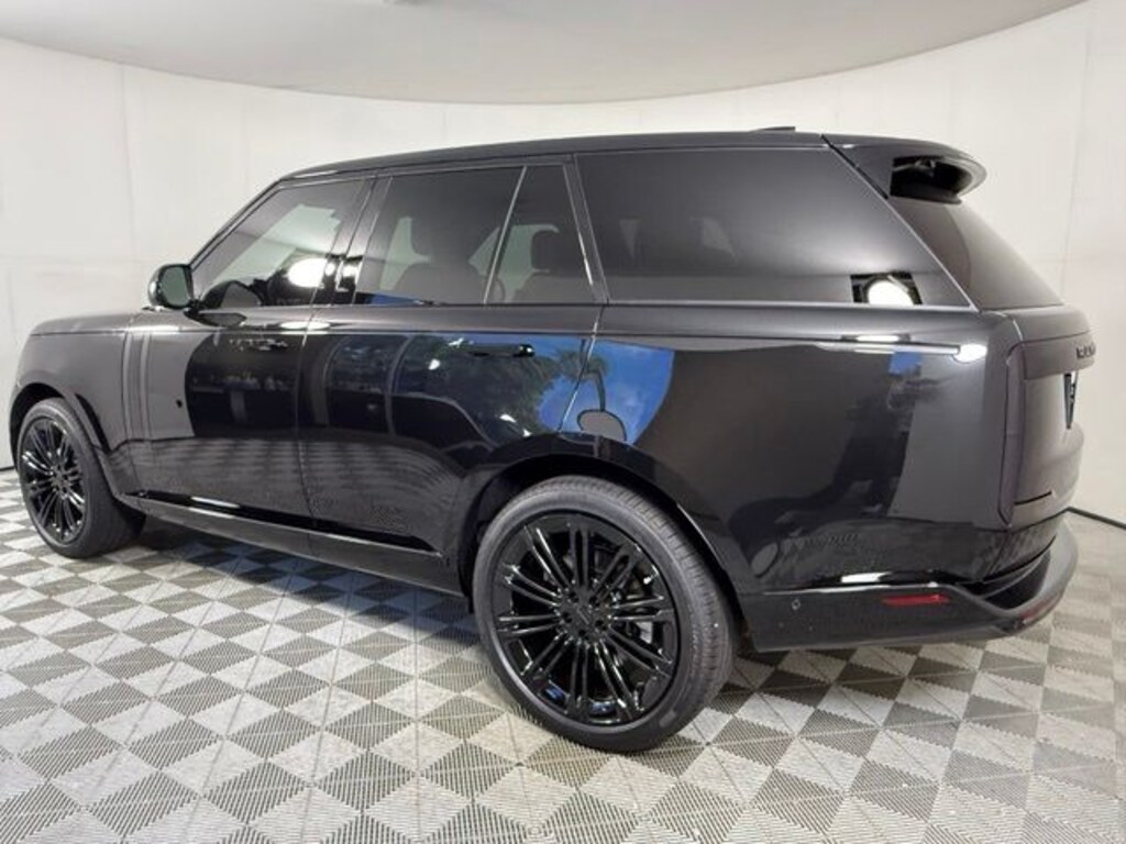 New 2026 Land Rover Range Rover SE SUV