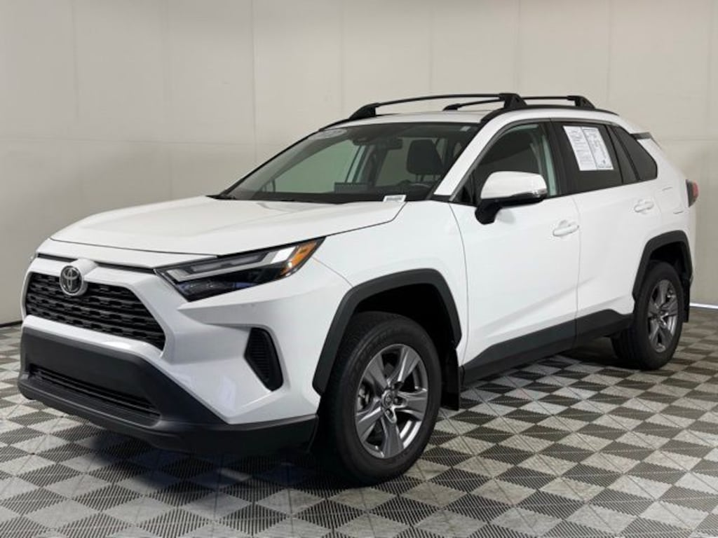 Used 2022 Toyota RAV4 XLE SUV