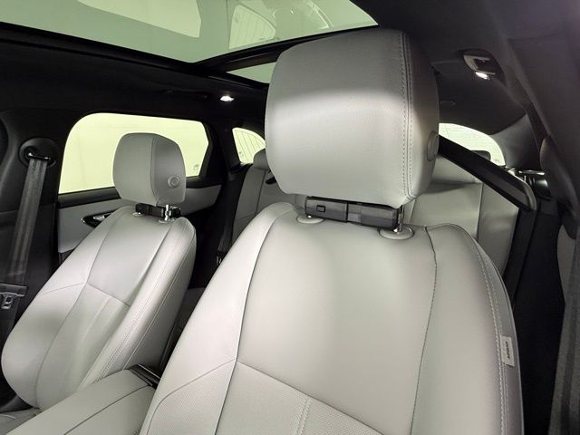 2026 Land Rover Range Rover Velar Dynamic SE - Photo 6