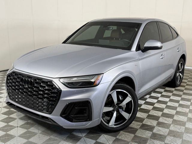2023 Audi Q5 Sportback 45 Premium Plus's photo