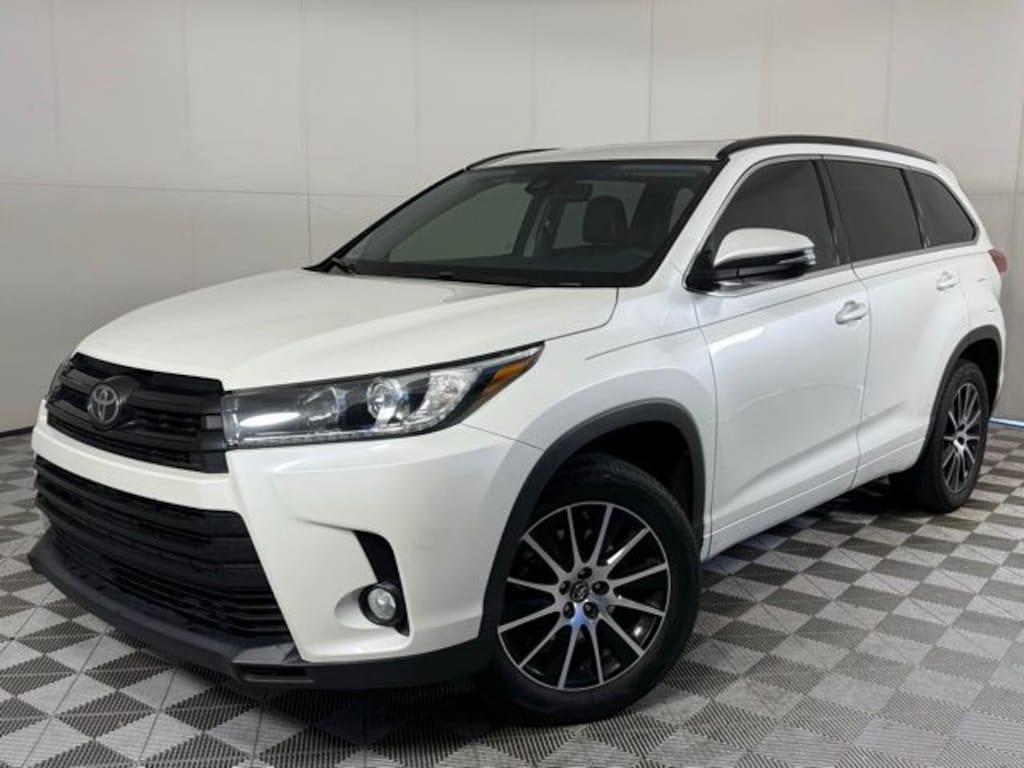Used 2018 Toyota Highlander XLE SUV
