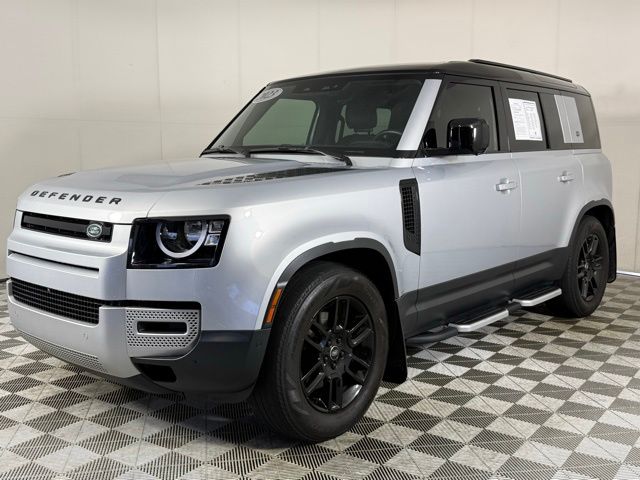 2023 Land Rover Defender S's photo