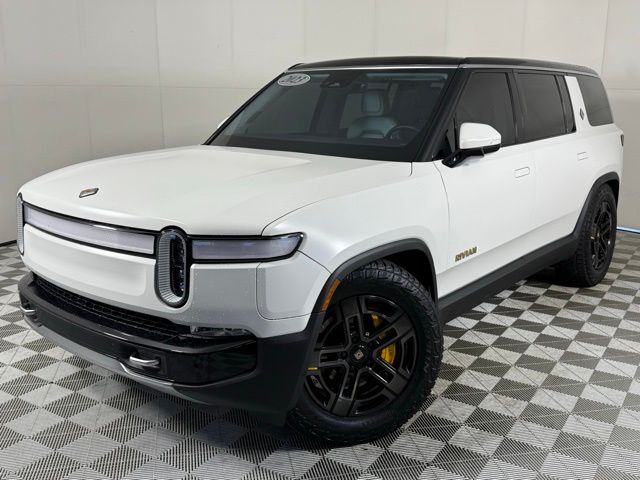 2023 Rivian R1S Adventure's photo