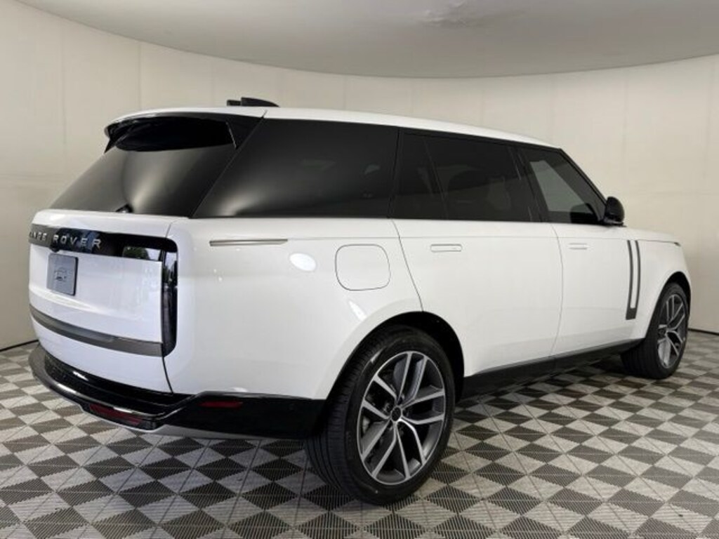 New 2026 Land Rover Range Rover SE 7 Seats SUV