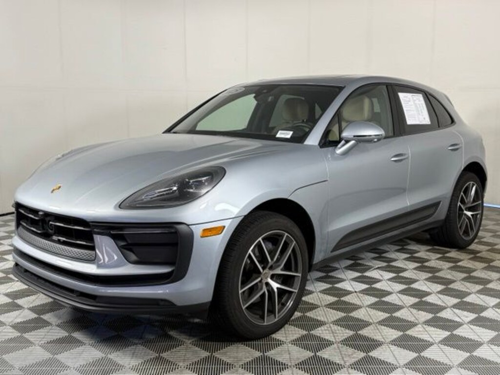 Used 2025 Porsche Macan Base SUV