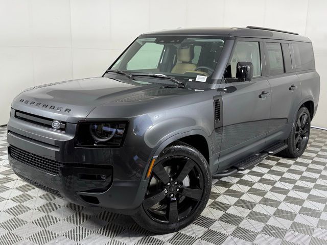 2026 Land Rover Defender S's photo