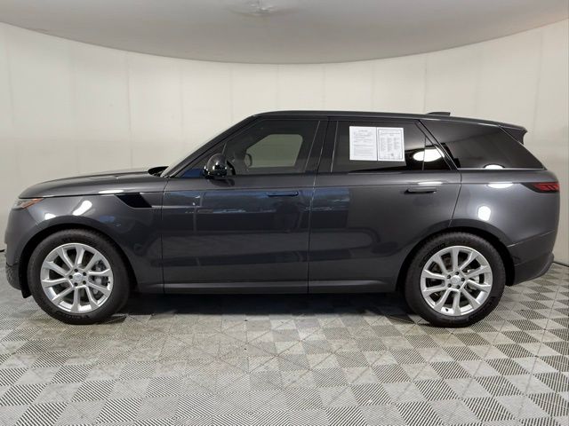 2024 Land Rover Range Rover Sport SE photo 3