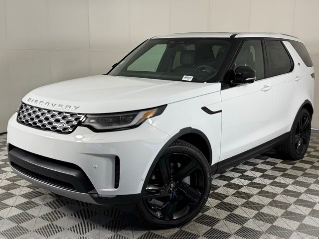 2026 Land Rover Discovery P300 S's photo