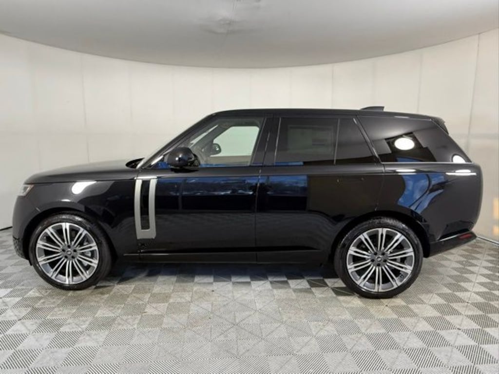 New 2025 Land Rover Range Rover SE SUV