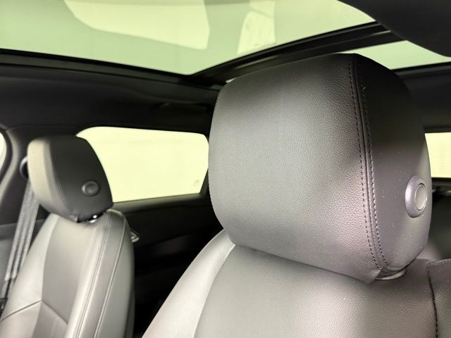 2026 Land Rover Range Rover Velar Dynamic SE - Photo 11
