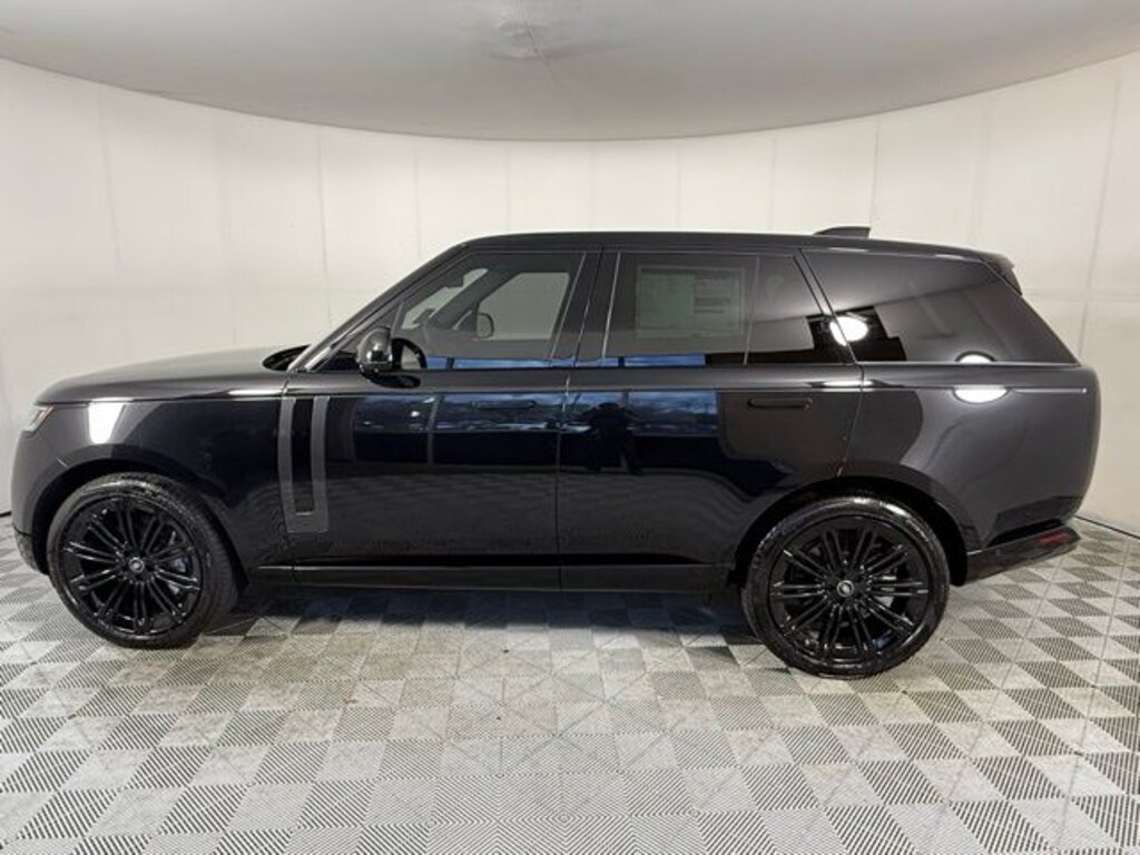 New 2025 Land Rover Range Rover SE SUV