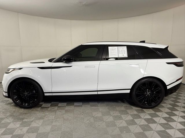 2026 Land Rover Range Rover Velar SE photo 3