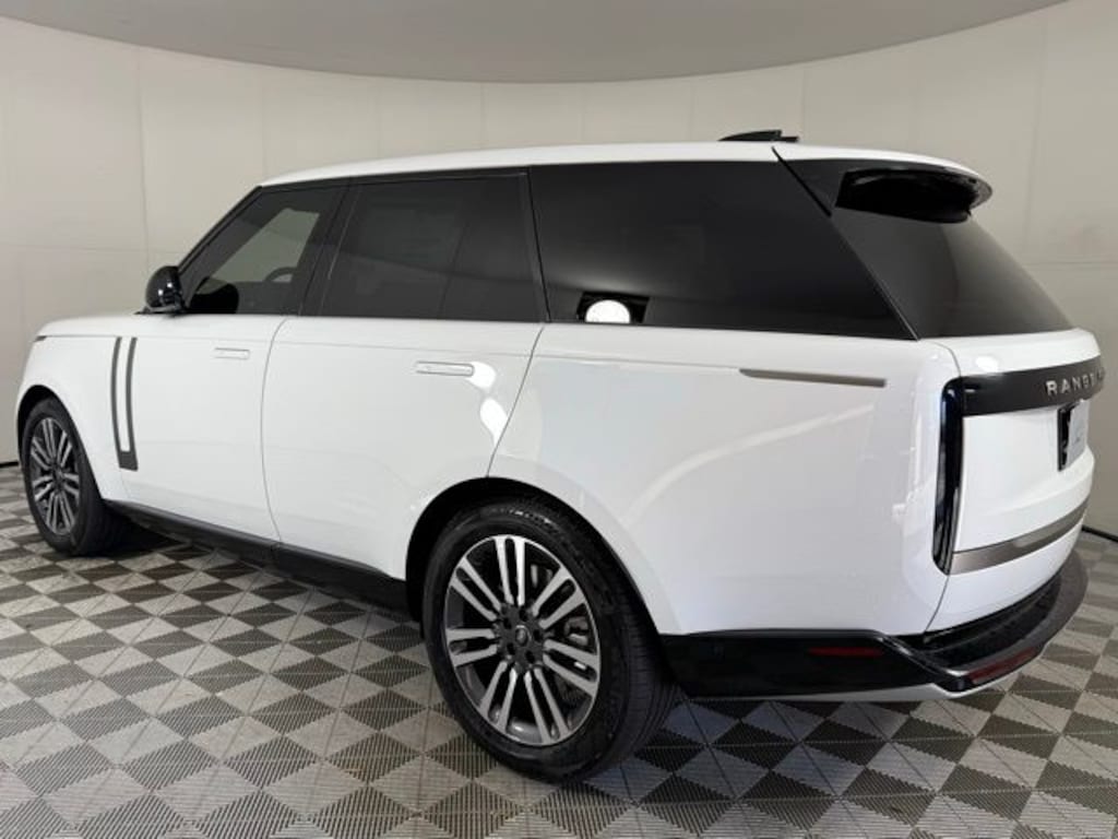 New 2025 Land Rover Range Rover SE SUV