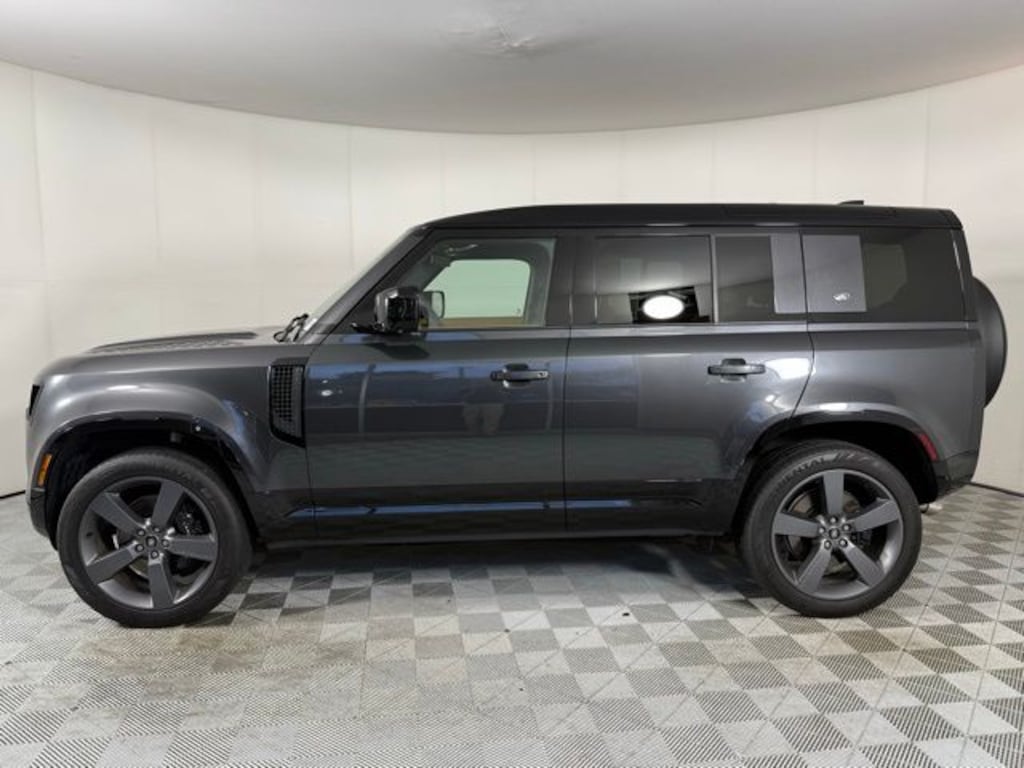 Used 2024 Land Rover Defender 110 V8 SUV