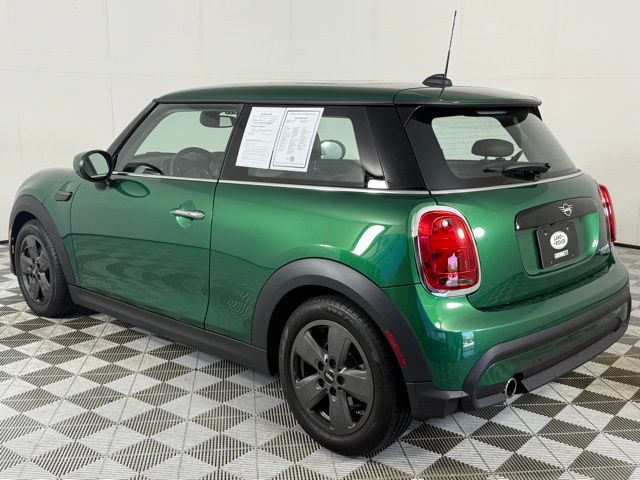 2024 Mini Cooper 2 Door Hardtop Signature photo 4