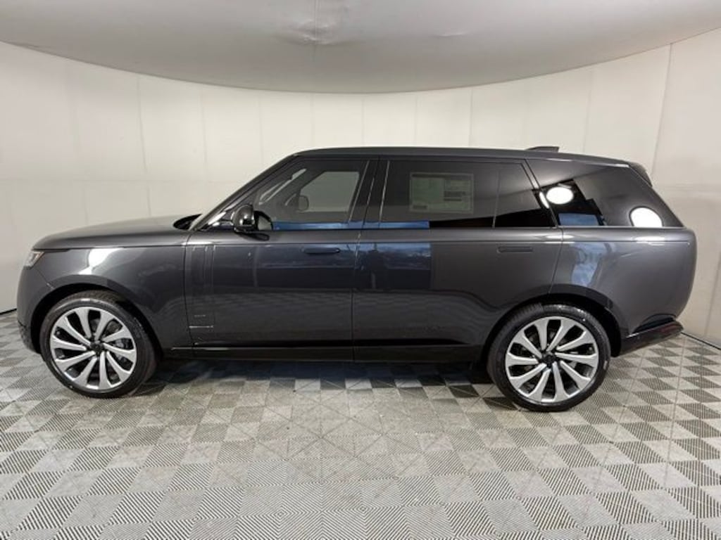 New 2026 Land Rover Range Rover SE 7 Seats SUV