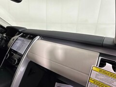 2026 Land Rover Discovery Dynamic SE 300PS SUV