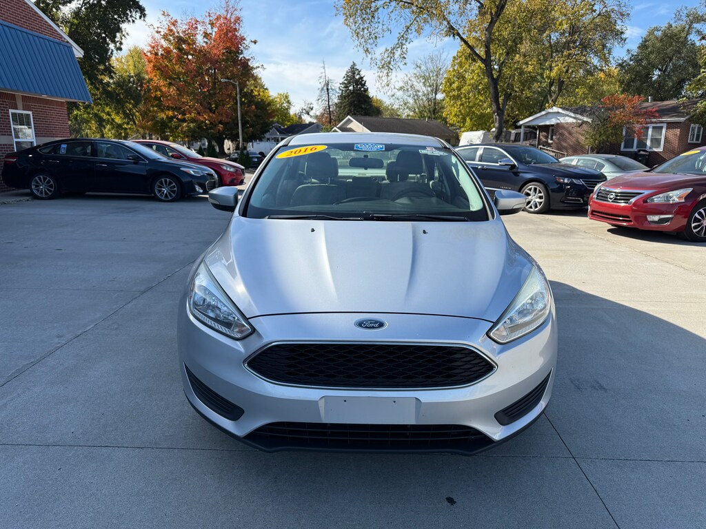 Used 2016 Ford Focus SE Sedan