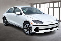 2025 Hyundai IONIQ 6 SE Standard Range Sedan