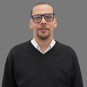 Staff member Mustafa Abdul-Kariem from 1829f8718570