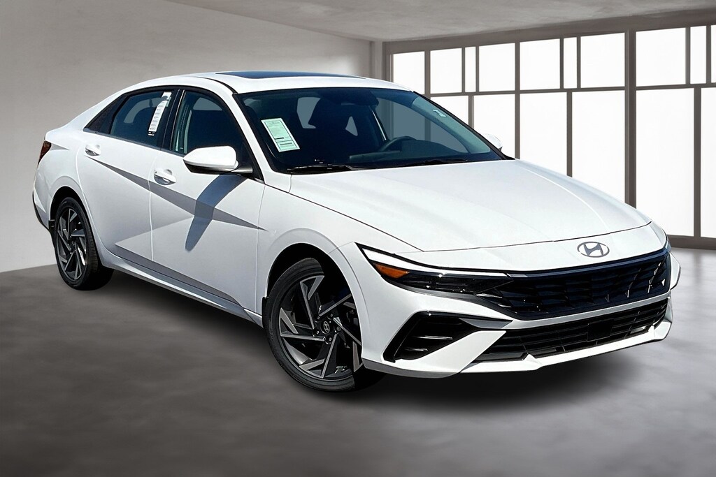 New 2025 Hyundai Elantra SEL Convenience Sedan