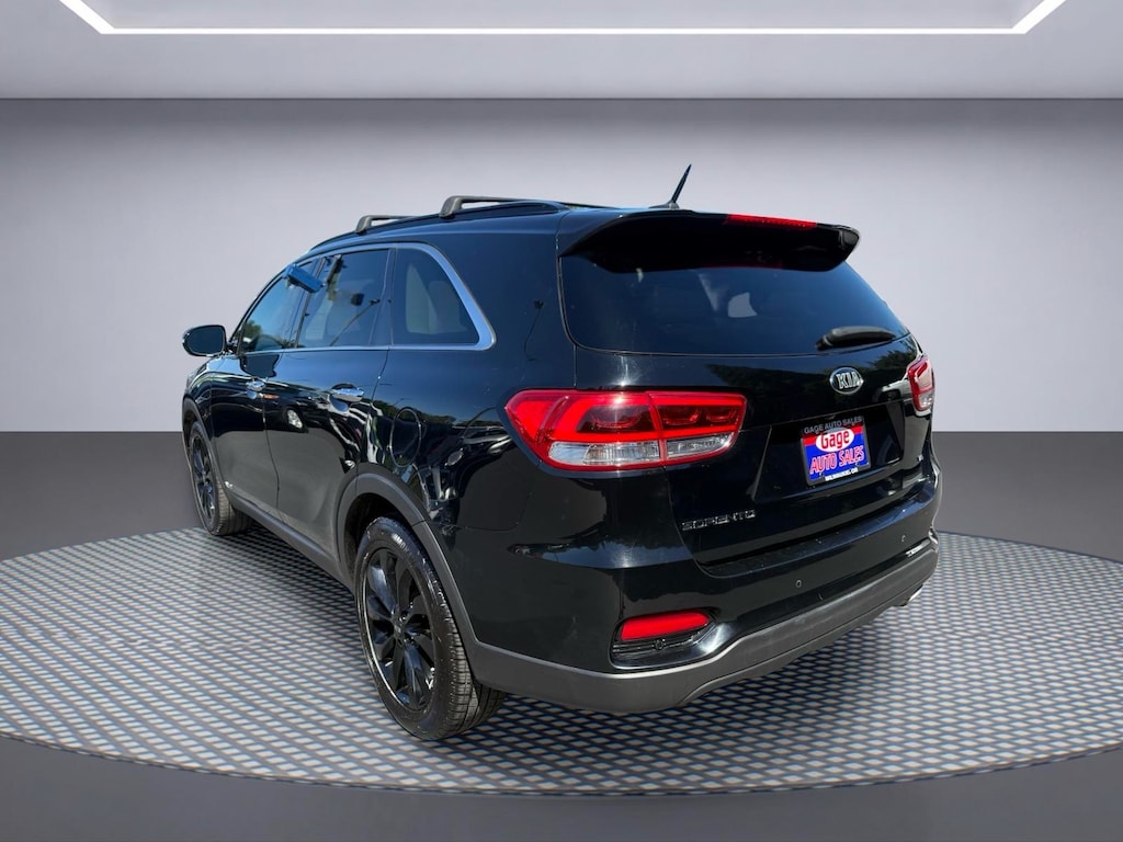 Used 2019 Kia Sorento S V6 SUV