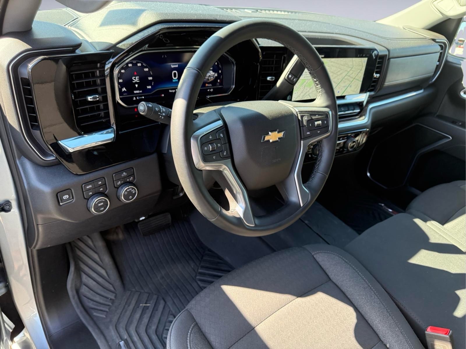2025 Chevrolet Silverado 1500 LT - Photo 15