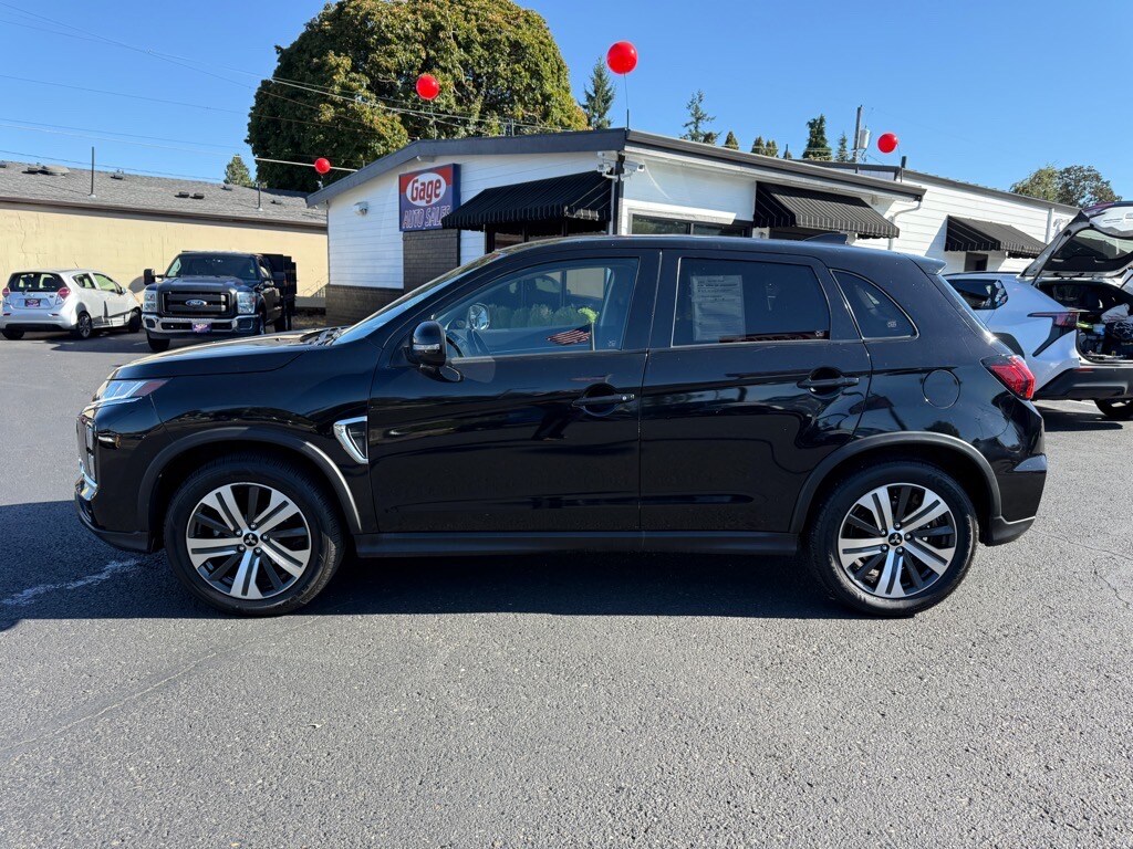 2021 Mitsubishi Outlander Sport SE photo 3