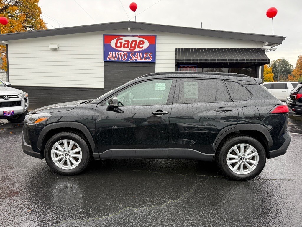 Used 2025 Toyota Corolla Cross LE SUV